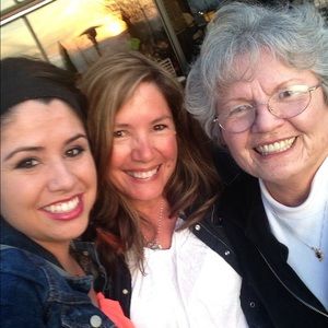 Meet your Posher, Dawn