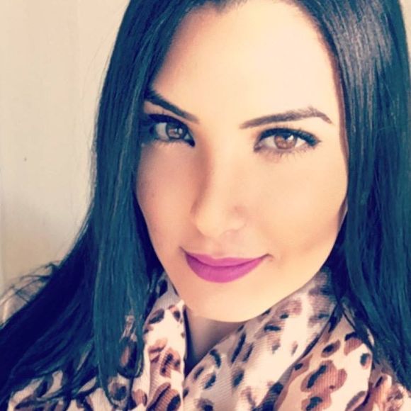 Meet your Posher, Eva