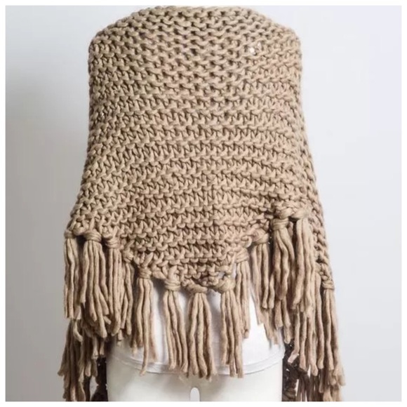 TS Thick Soft Chunky Beige Triangle Knit Scarf - Picture 2 of 2