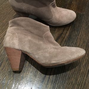 Tan suede heeled booties, Steven by Steve Madden