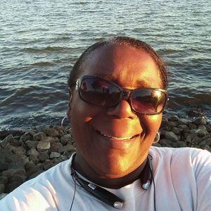 Meet your Posher, Cassandra