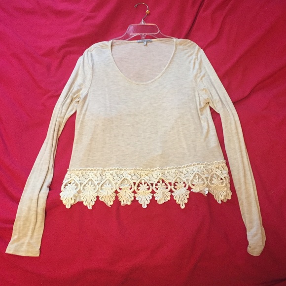 Cute long sleeve top☺️ never worn