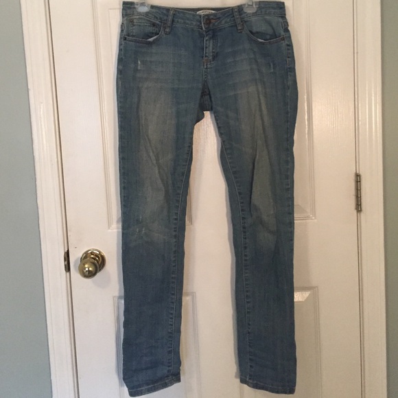 Light wash distressed jeans