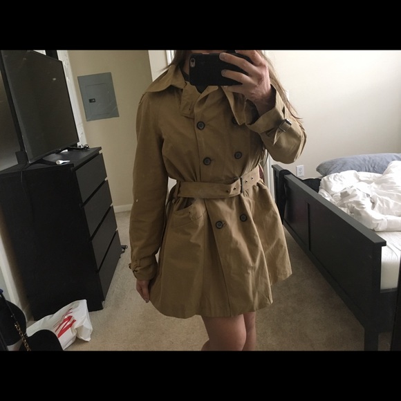 FOR SALE: Zara trench coat - Picture 4 of 4