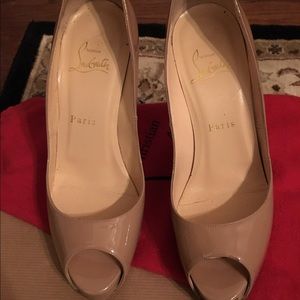 Christian louboutin very prive