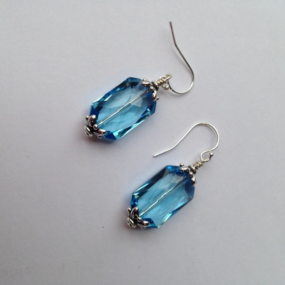 Rock Star Earrings - Picture 2 of 2