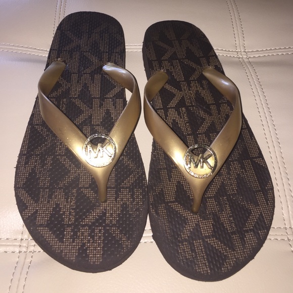 Michael Kors Logo Flip Flops Brown Size 9