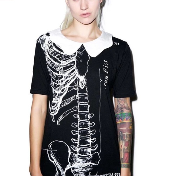 Steampunk Black Skeleton 💀 Tee with White Collar