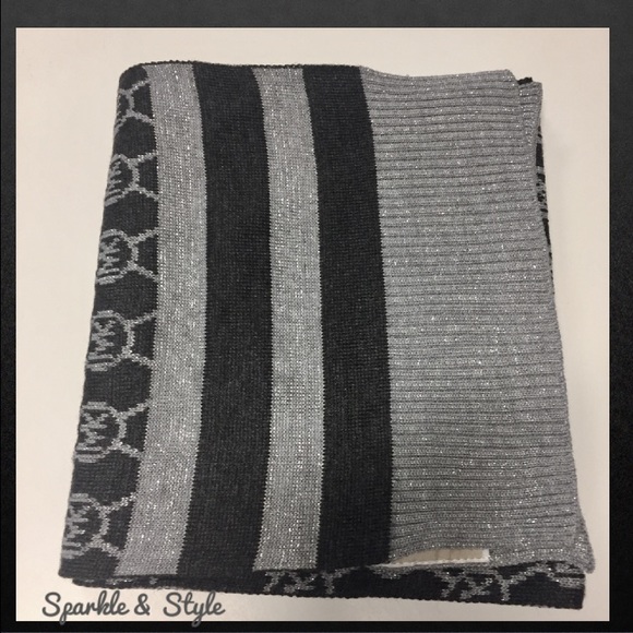 Michael Kors ✨ hat and scarf ✨ - Picture 3 of 4