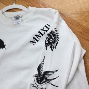 5SOS calum hood tattoo crewneck