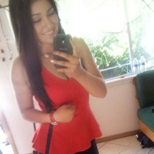 Meet your Posher, Leticia