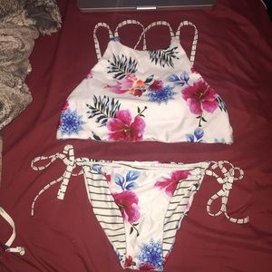 Frankie's Bikini reversible look alike
