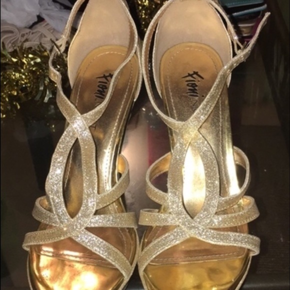 Gold Glitter Heels - Picture 3 of 3