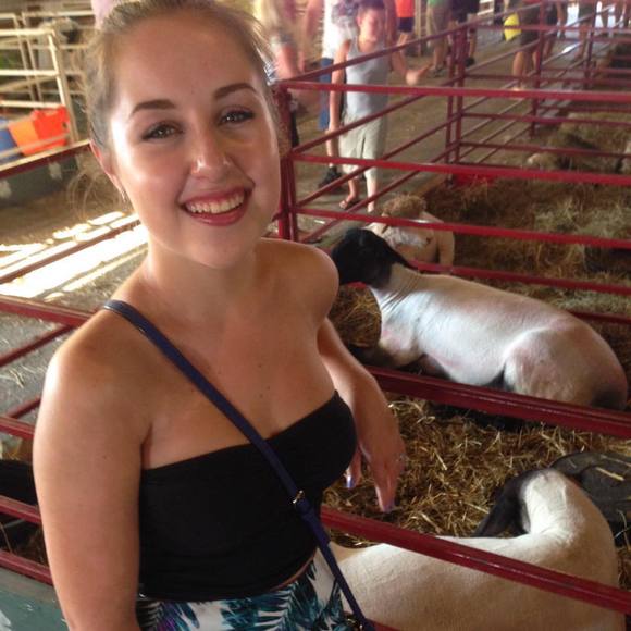 Meet your Posher, Maddie - Picture 1 of 1