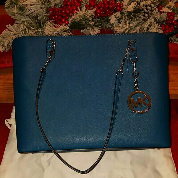 Authentic Michael Kors jet set tote