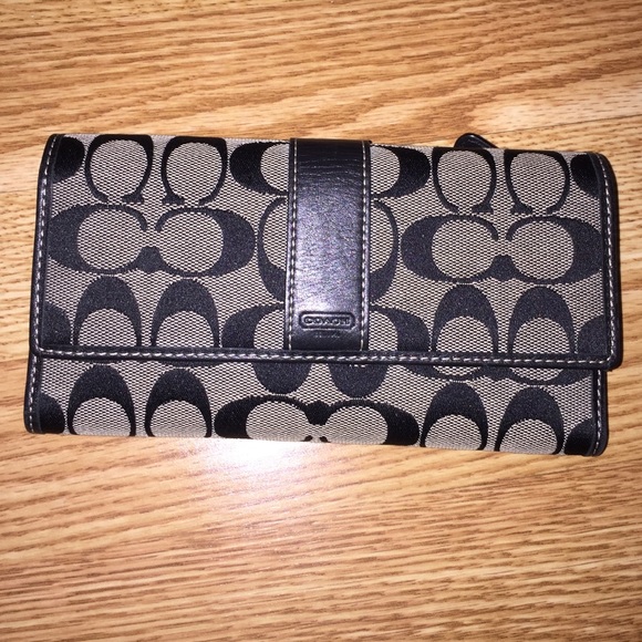 Authentic Coach Wallet