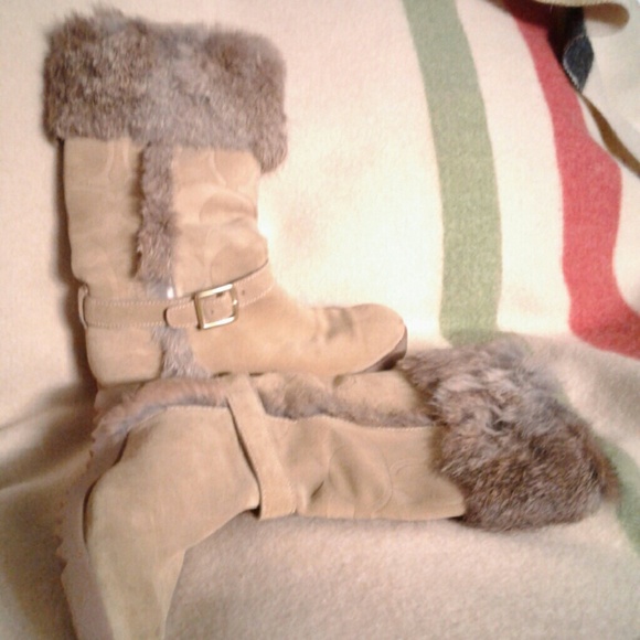 EUC Coach suede boots with fur size 6