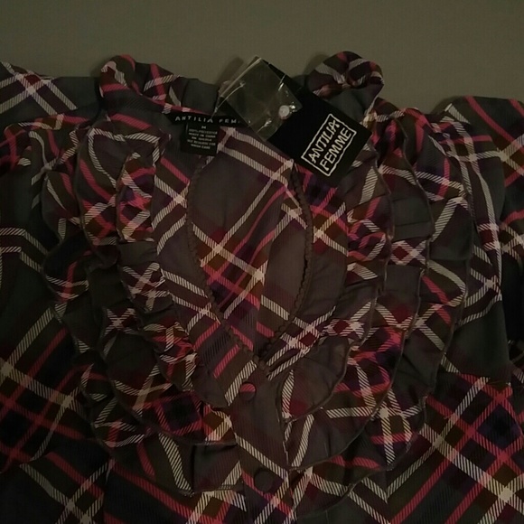Button down - Picture 2 of 2