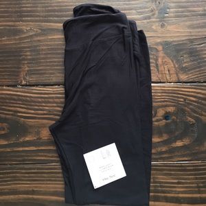 Solid Black OS LuLaRoe Leggings