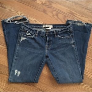 GAP Original Boy Cut distressed jeans!