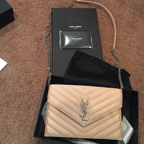 ✨sold 🅿️🅿️✨AUTHENTIC Saint Laurent Chain wallet
