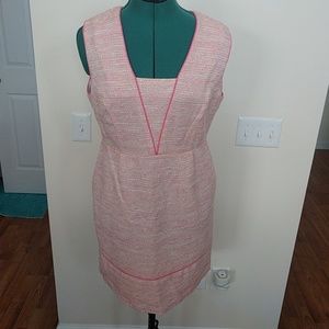 Pink trim sleeveless dress with pockets
