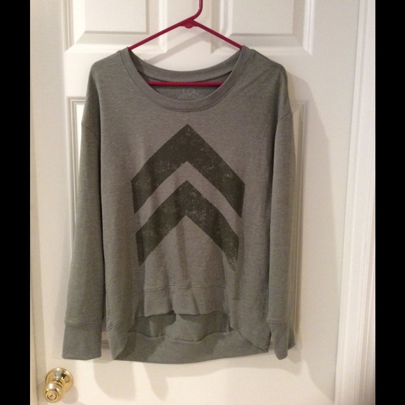 Green sweater, military icon, size L, near worn