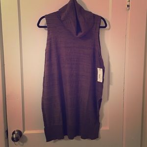 Sleeveless tunic
