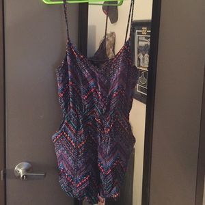 Printed romper with pockets