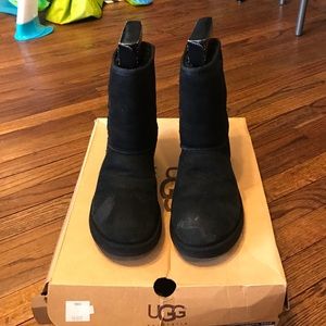 Uggs short black size 7