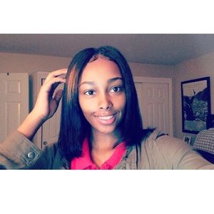 Meet your Posher, Arielle