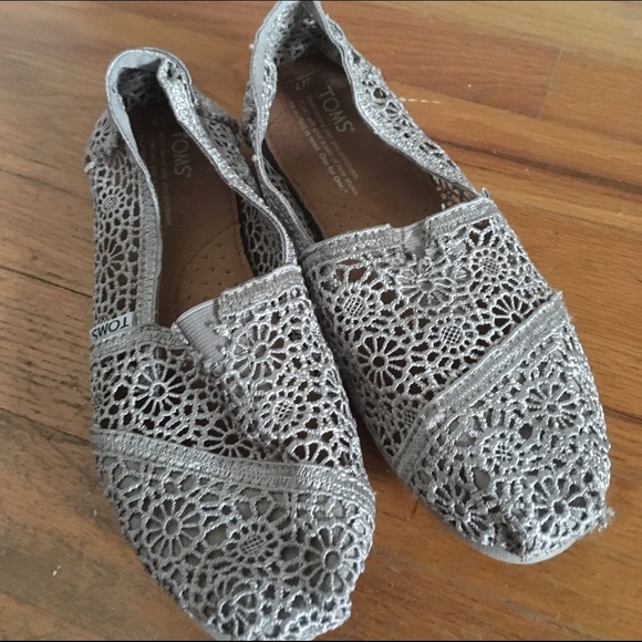 Tom's Classic Crochet Slip-On