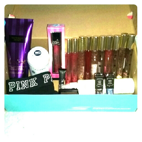 Victoria's Secret Rollerball Parfums - Picture 1 of 1