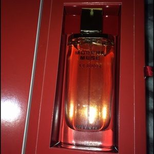 Estée Lauder Modern Muse Perfume