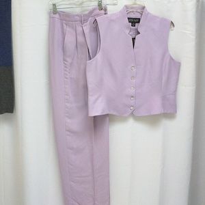 NWT 2 piece pant set by Linda Allard
