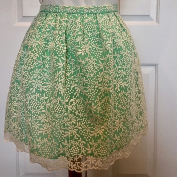 🆕 Zara Mint Lace Crochet Mini Skirt Size S - Picture 2 of 4