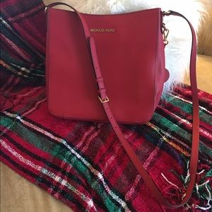Michael Kors red jet set travel large messenger