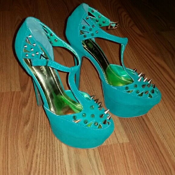 Kelly green t strap spiked heels