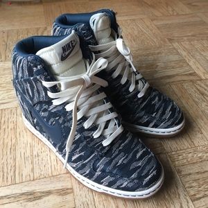 Nike Dunk Sky Hi PRM