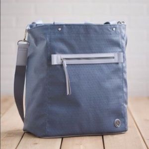 Lululemon out and about tote gym bag yoga