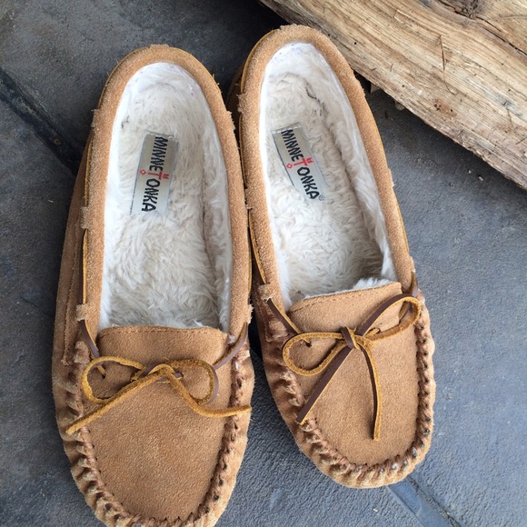 Minnetonka Moccasins (Tan)