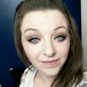 Meet your Posher, Felicia