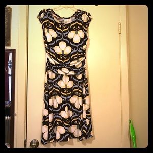 Pretty summer dress, great for Easter, size M.