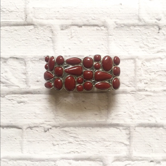 Stylish Statement Stretch Bracelet! - Picture 2 of 3