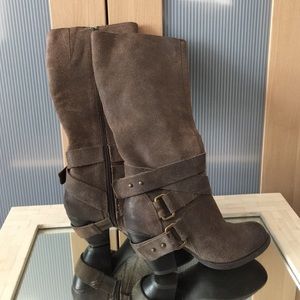 Fergie leather size 4