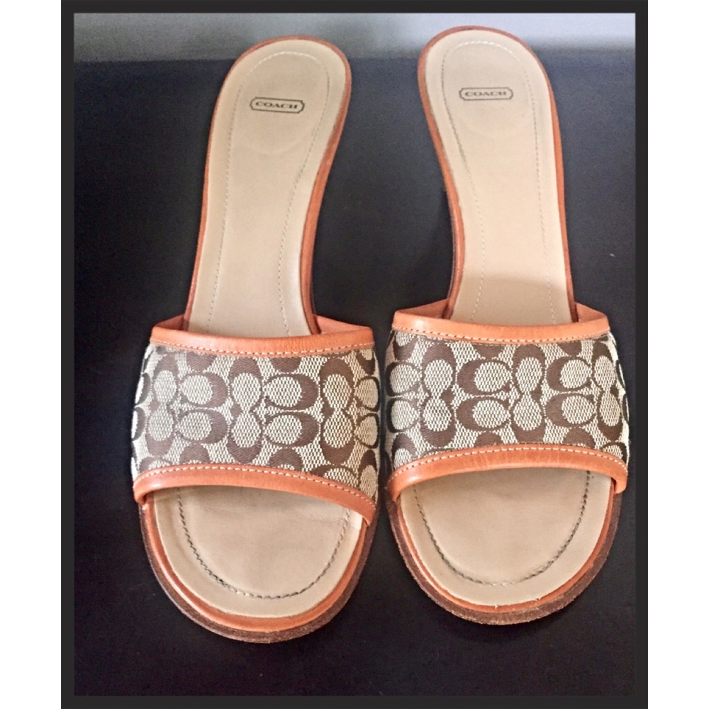 **SOLD** Coach leather kitten heel sandals
