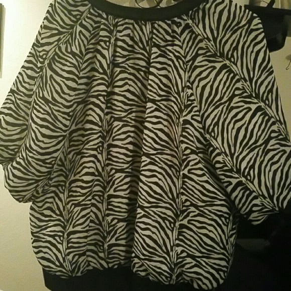 Zebra print Shell - Picture 2 of 3