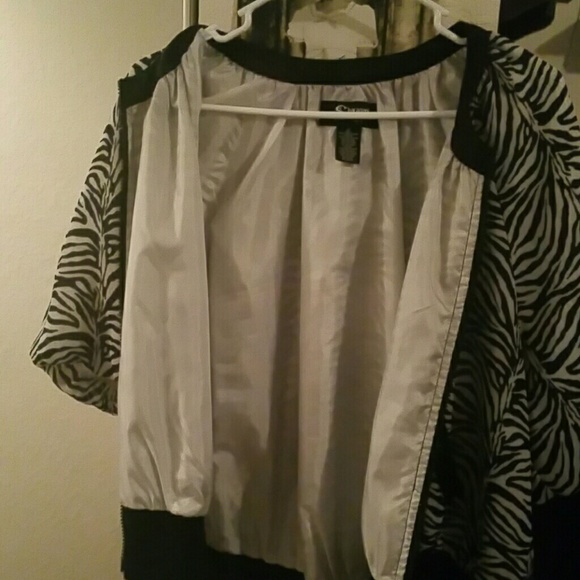 Zebra print Shell - Picture 3 of 3