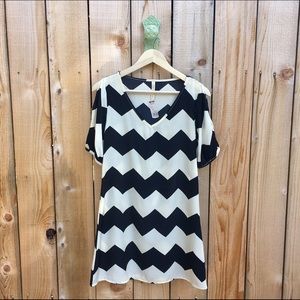 Black & White Chevron Print Cold Shoulder Dress