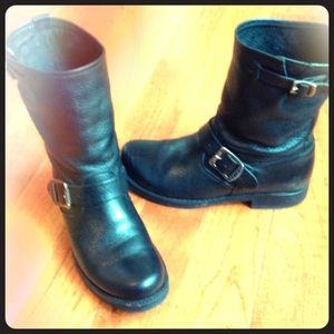 Frye Veronica Short Black Boots